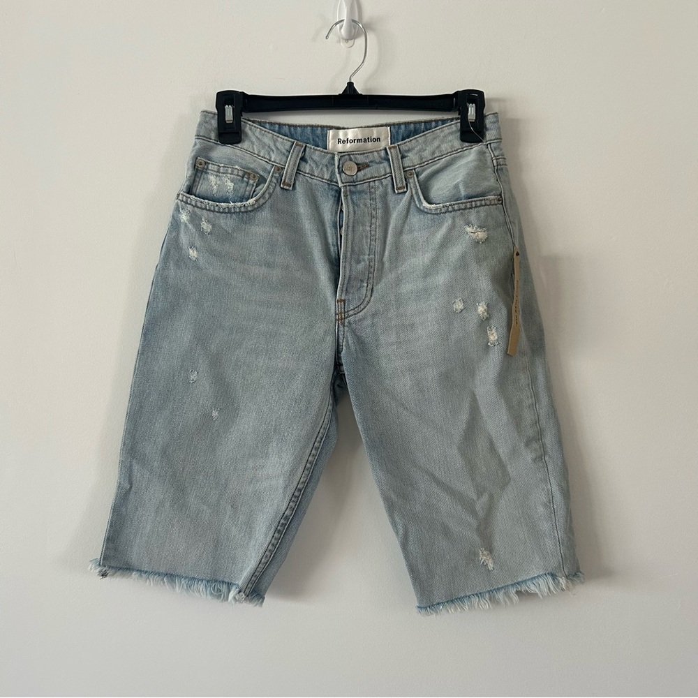 Reformation Distressed Mid Rise Light Blue Shorts NWT Size 25